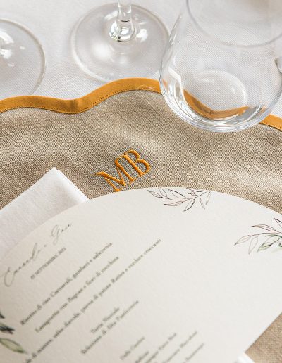 Manù matrimonio sagomato tema ulivo