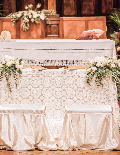 Allestimento chiesa matrimonio romantico