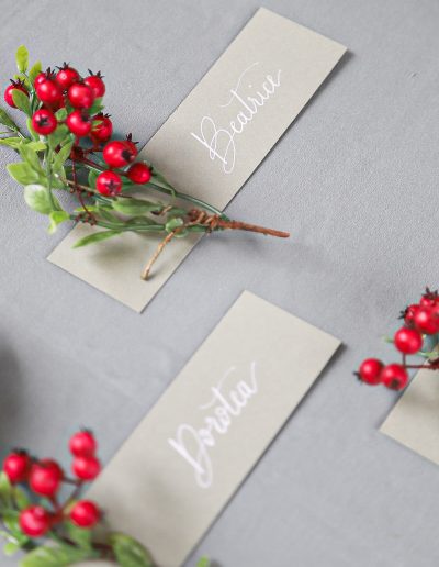 Segnaposti scritti a mano per matrimonio