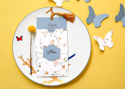 Menù matrimonio toni floreali con tasca sagomata personalizzata