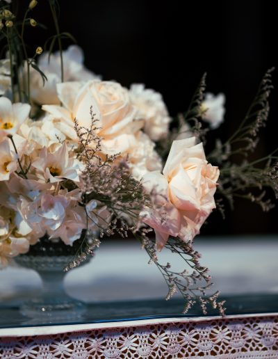 Composizione floreale matrimonio toni del rosa